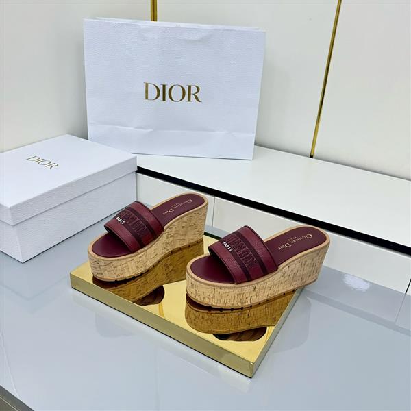 20251128184322122 270